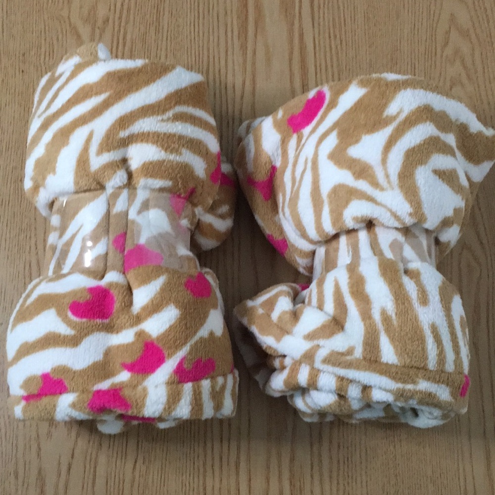New Bundle Of 2 Women’s Fleece Animal Zebra Print Pajama Lounge Pants Med/Large